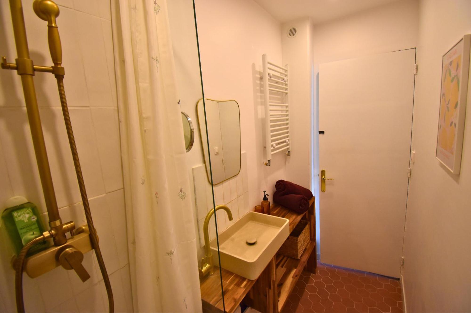 Charme Parisien : Sauna & Jardin Aubervilliers